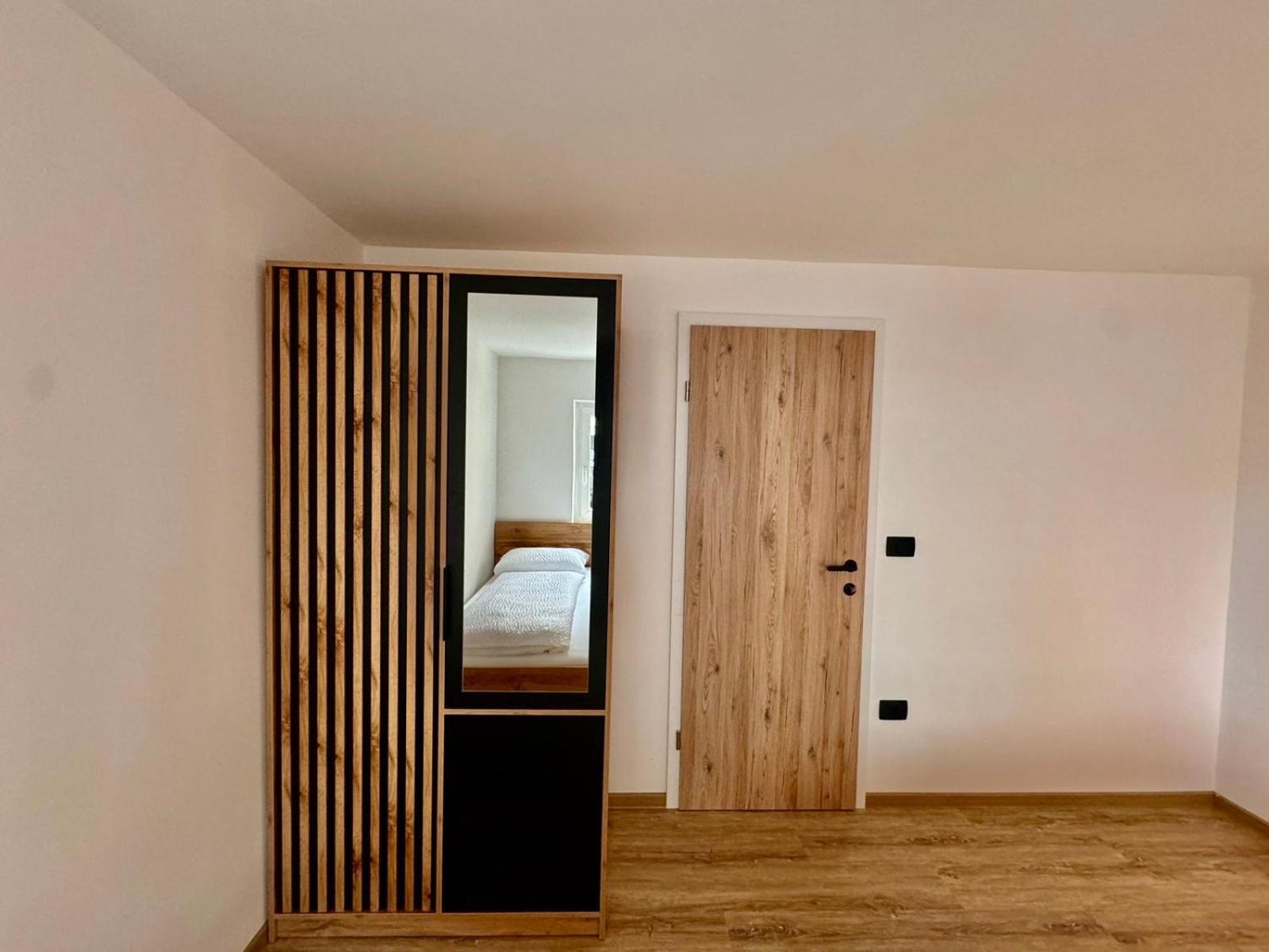 Nur Apartment Bled Buitenkant foto