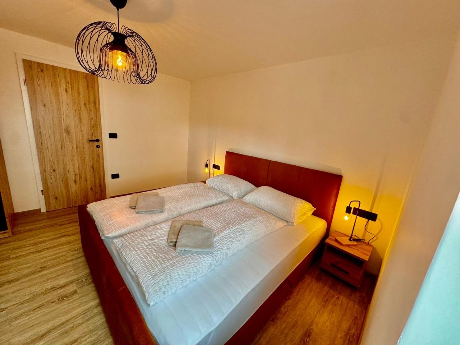 Nur Apartment Bled Buitenkant foto