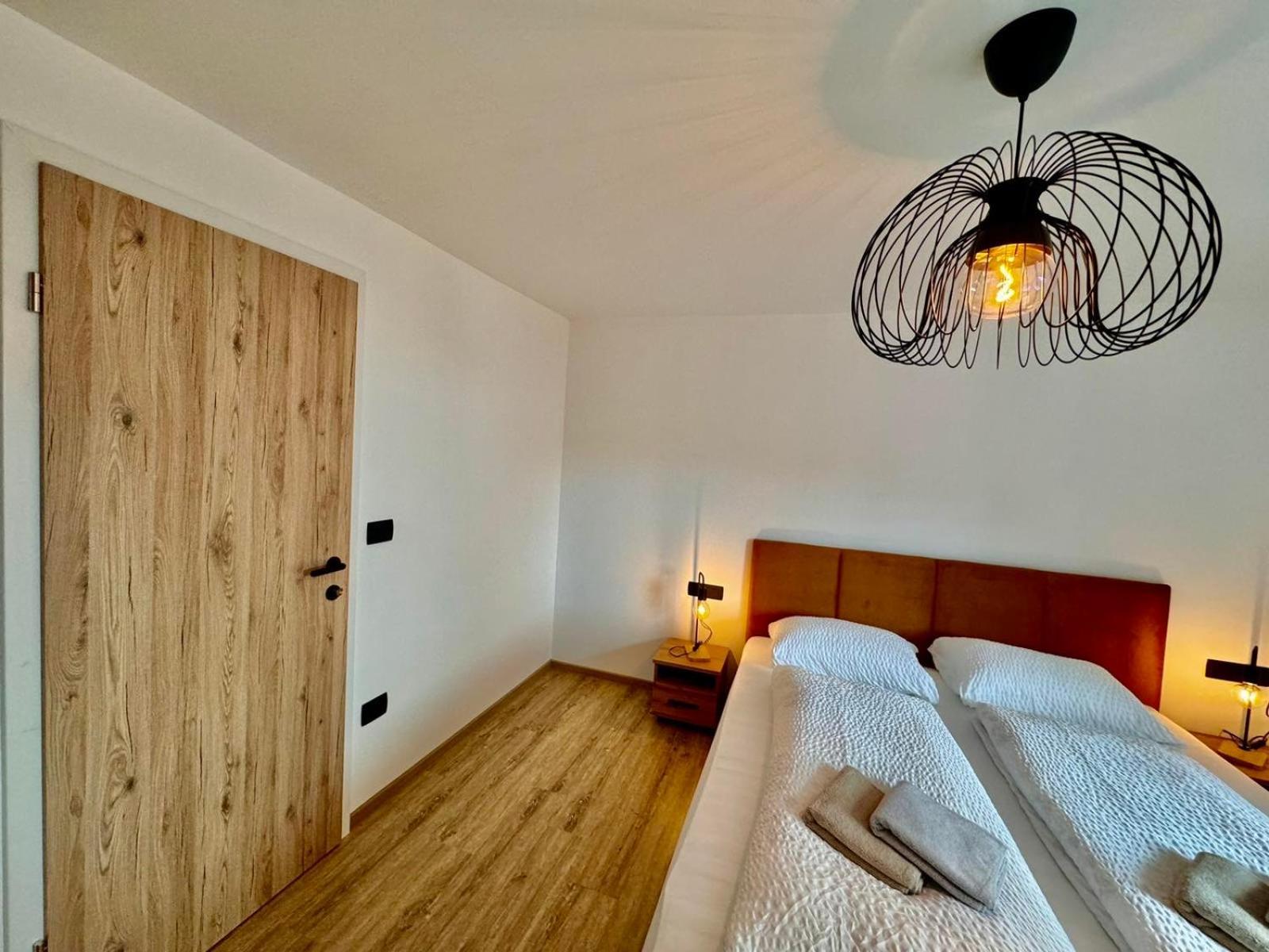 Nur Apartment Bled Buitenkant foto